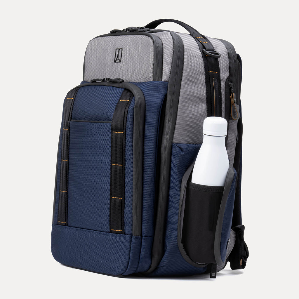 Travelpro® Altitude™ Large Expandable Laptop Backpack 30-36L (46 x 38 x 24 cm)