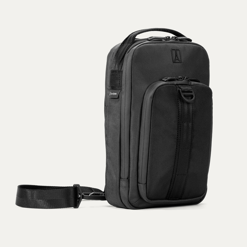 Travelpro® Altitude™ Crossbody 6L (33 x 19 x 12 cm.)