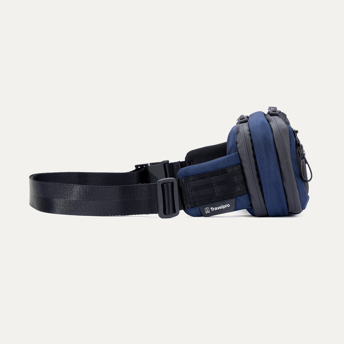 Travelpro® Altitude™ Sling 2L (13 x 23 x 8 cm)