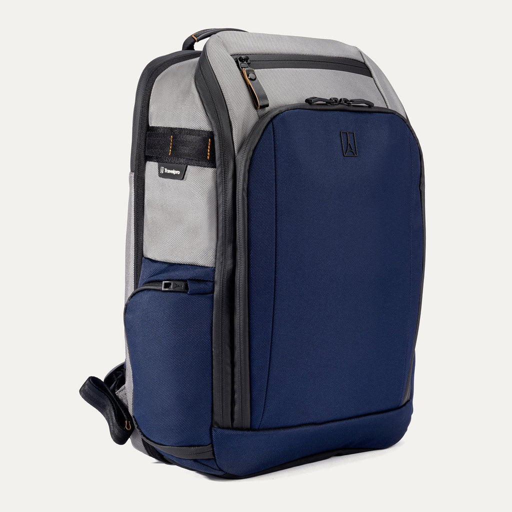 Travelpro® Altitude™ All-Purpose Full Expansion Laptop Backpack 24-34L (47 x 36 x 20 cm)