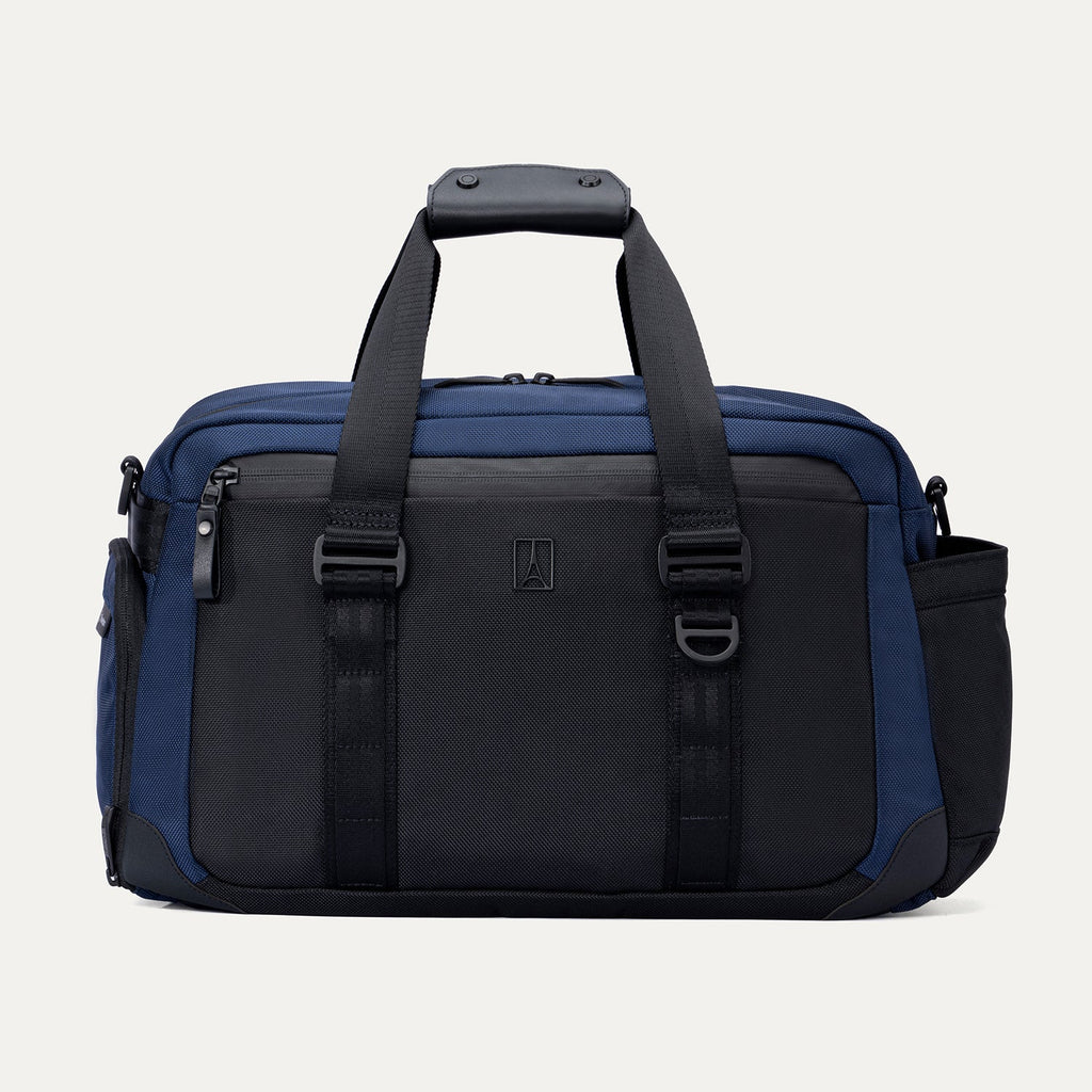 Travelpro® Altitude™ Day-to-Day Duffel (28 x 43 x 20 cm)