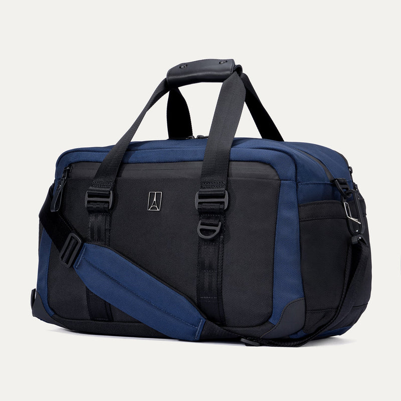 Travelpro® Altitude™ Day-to-Day Duffel (28 x 43 x 20 cm)
