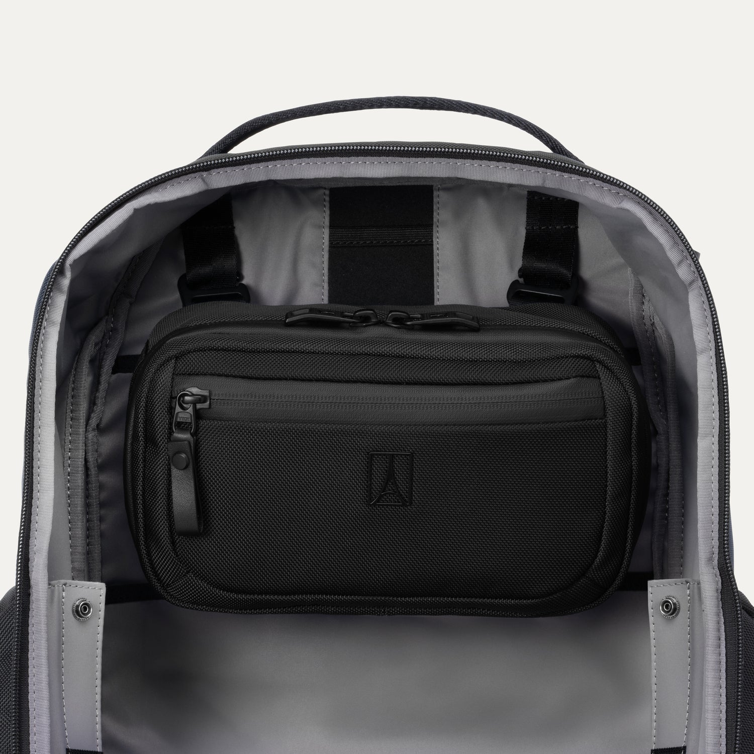 Travelpro® Altitude™ Organisation Kit (13 x 23 x 8 cm)