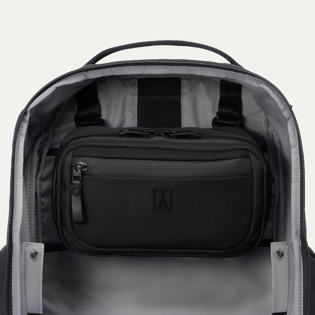 Travelpro® Altitude™ Organisation Kit (13 x 23 x 8 cm)