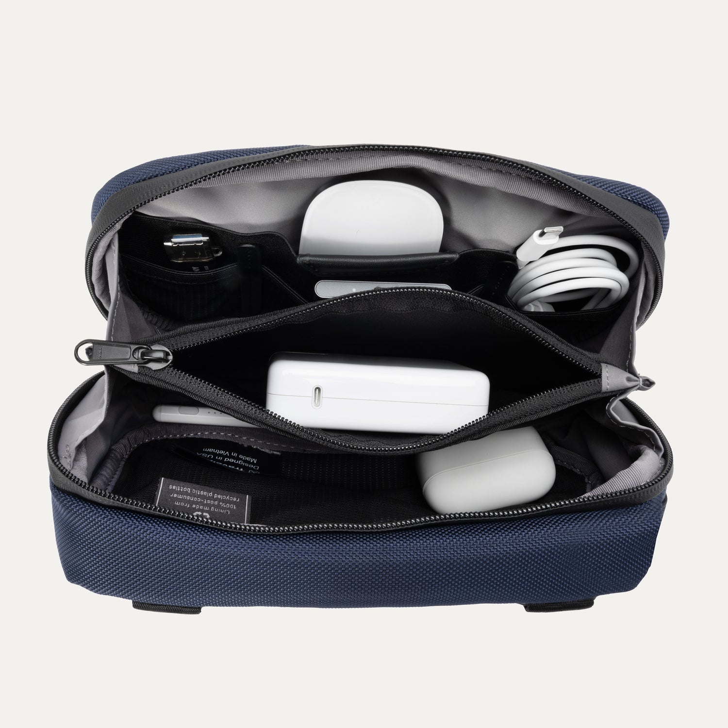 Travelpro® Altitude™ Organisation Kit (13 x 23 x 8 cm)