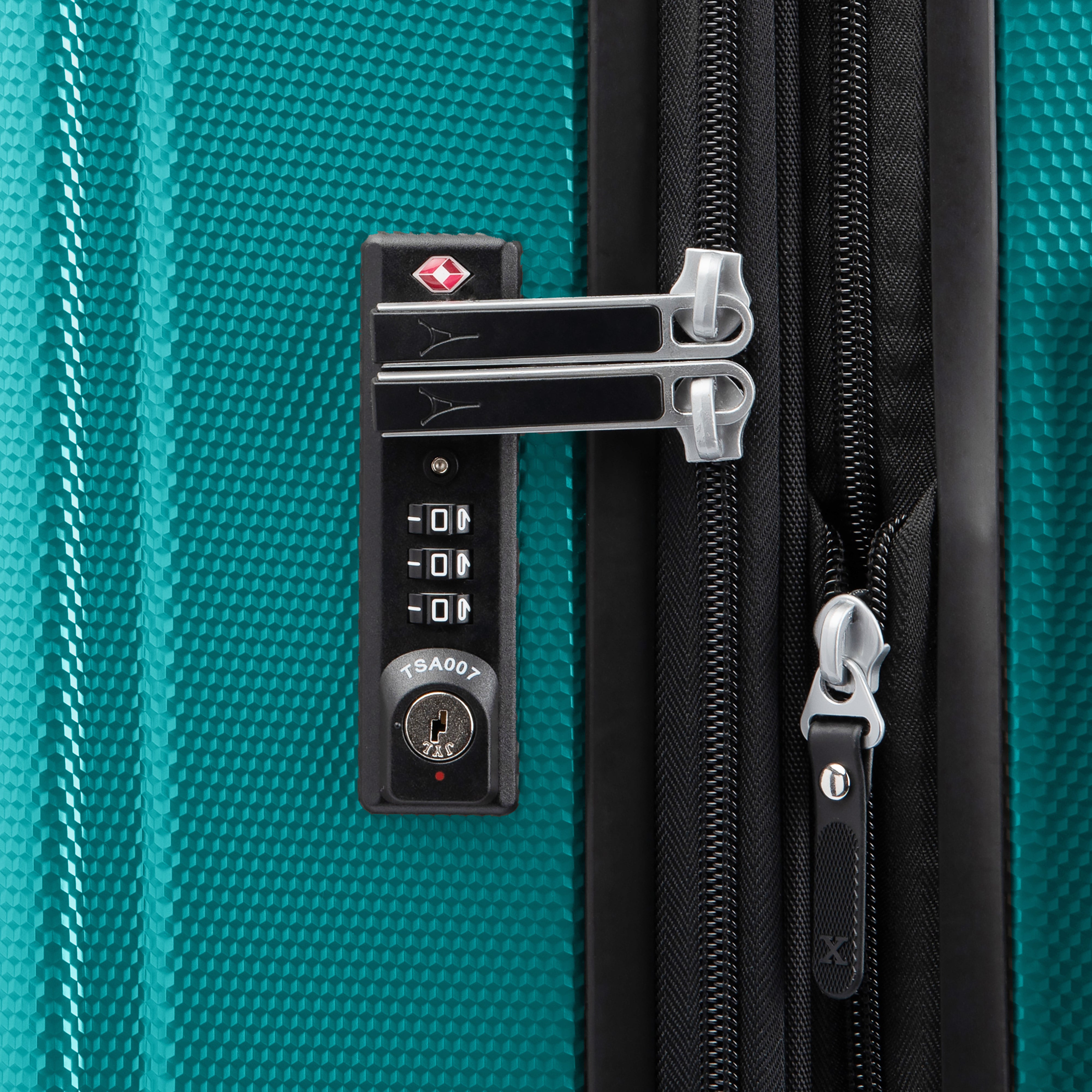 Pathways™ 3.0 - Medium Check-in Hardside Expandable Spinner 70cm (70 x 45 x 29 cm)