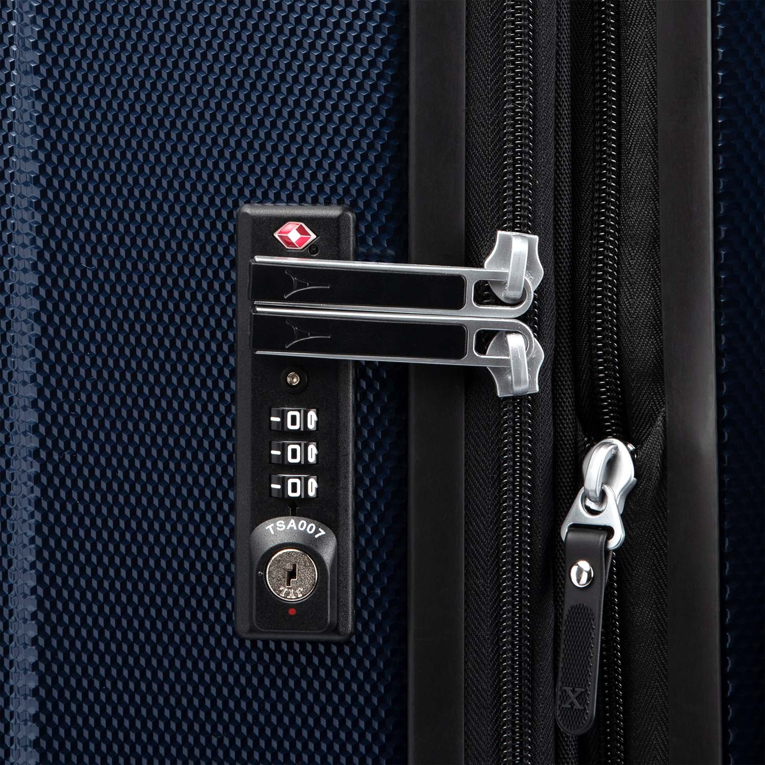 Pathways™ 3.0  - Large Check-in Hardside Expandable Spinner 80cm (80 x 50 x 31 cm)