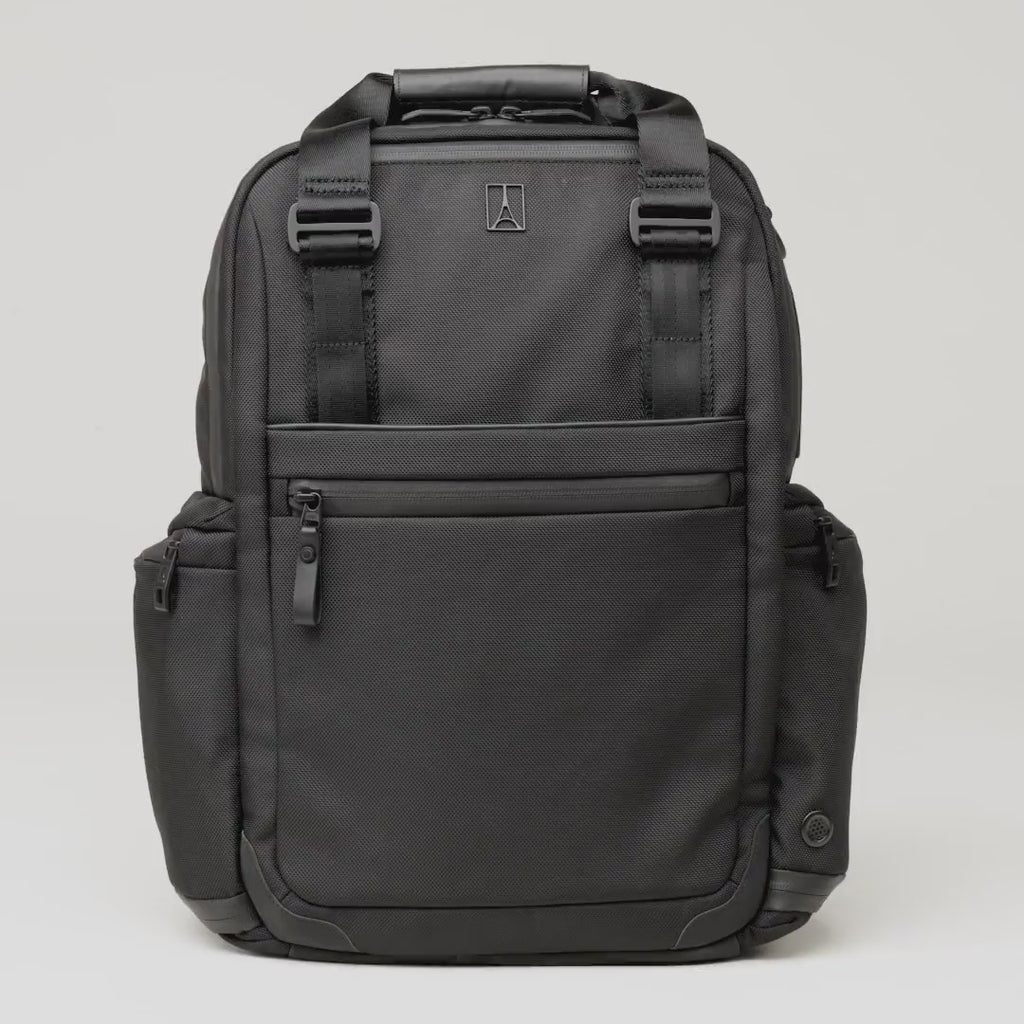 Travelpro® Altitude™ Medium Expandable Laptop Backpack 25-30L (43 x 37 x 22 cm)